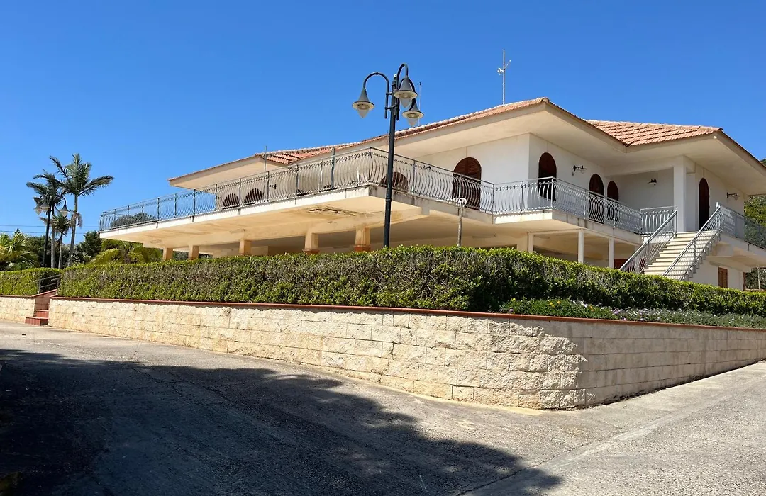 Villa Dolce Vita - Panorama a Marina Di Ragusa con parcheggio privato-1